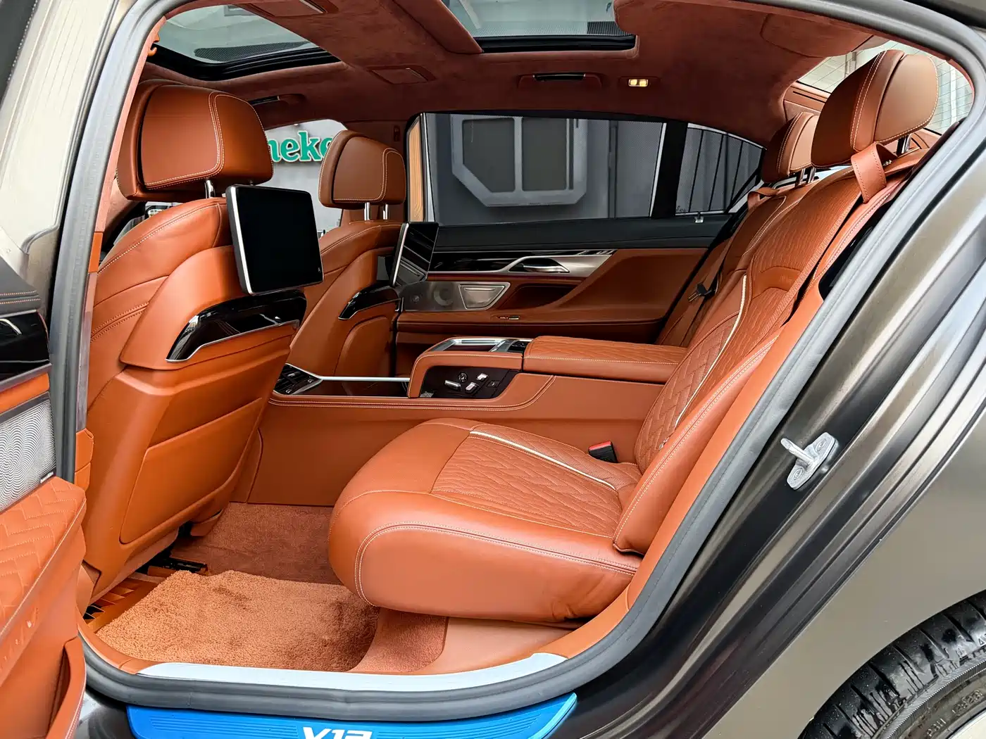 BMW 7 Series 2019 M760Li xDrive V12 Sport Package фото 10