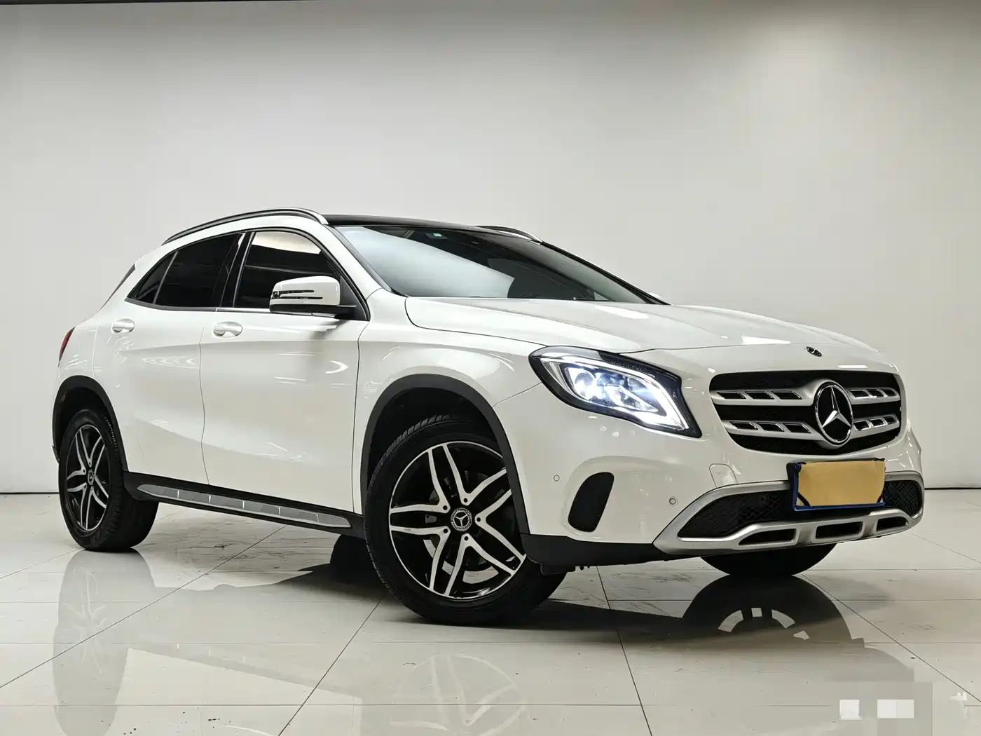 Mercedes-Benz GLA 2017 GLA 200 Fashion фото 3