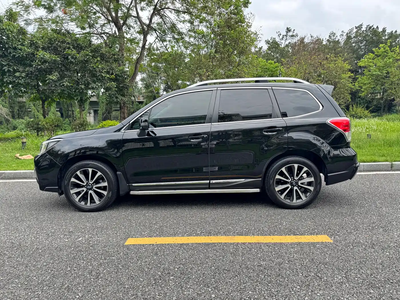 Subaru Forester 2018 2.0i Fashion Navigation Edition фото 8