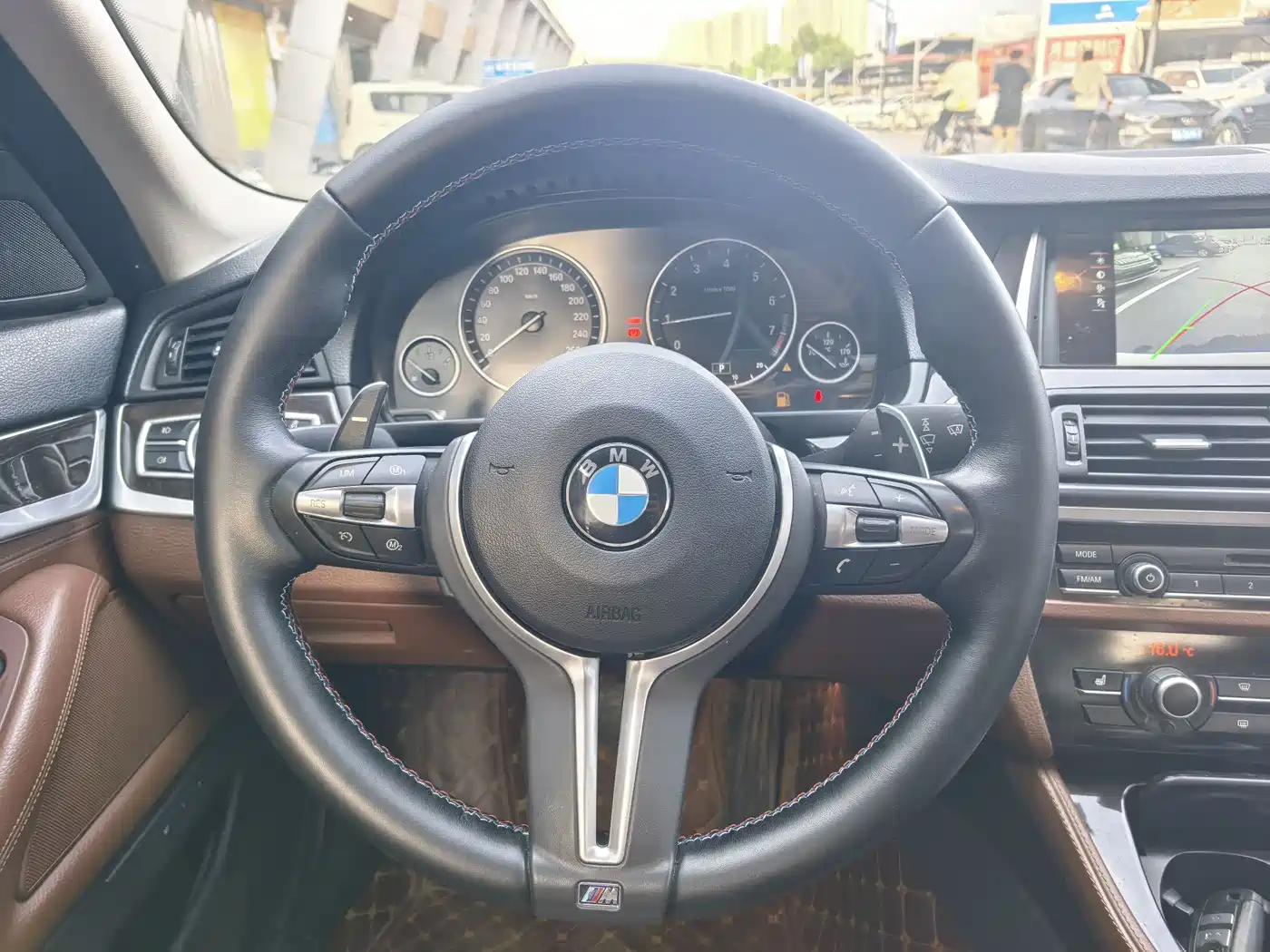 BMW 5 Series 2014 525Li Leading фото 7