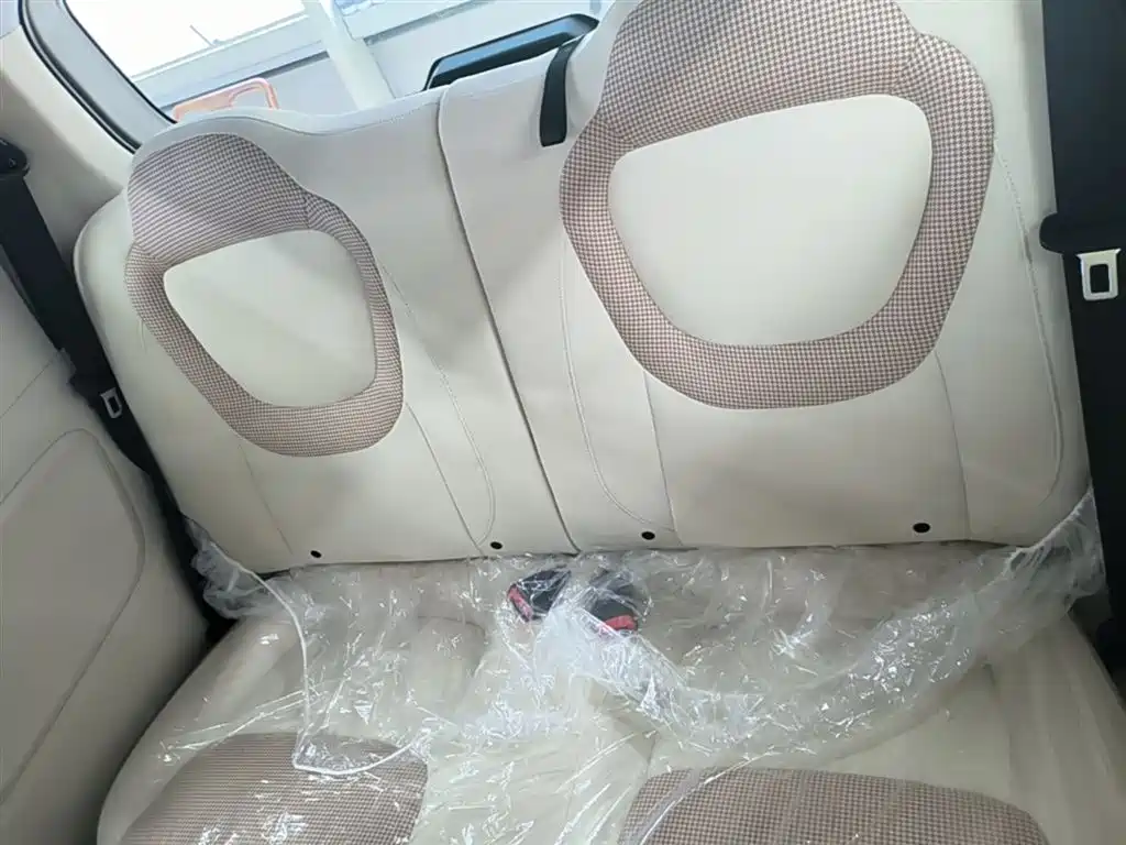 WULING AUTOMOBILE HONGGUANG MINIEV