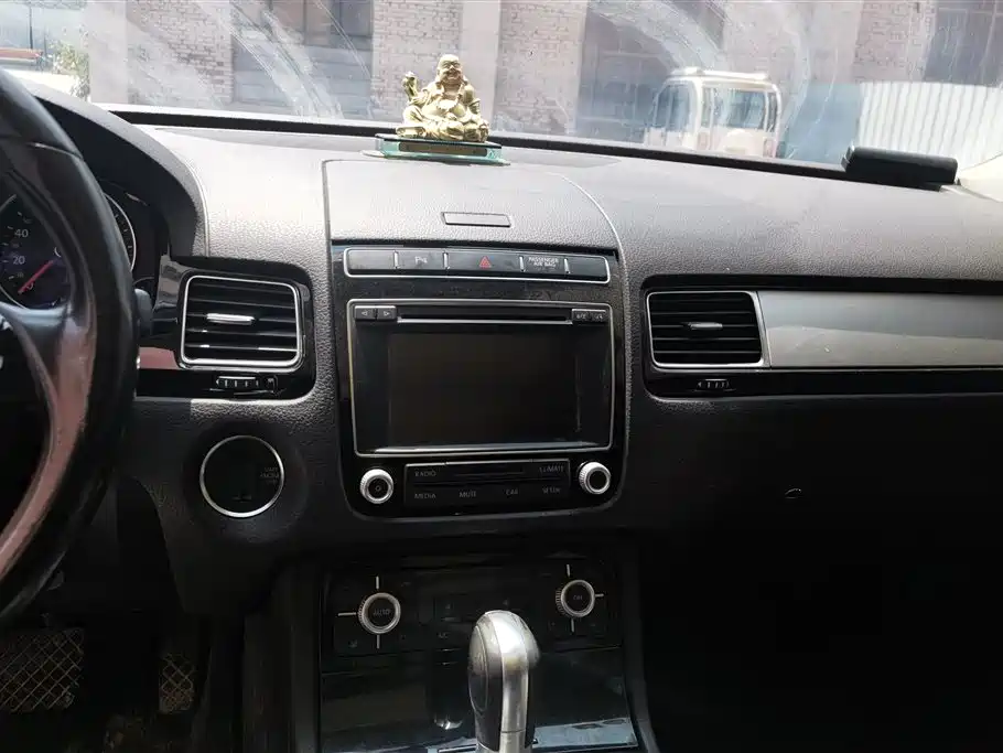 Volkswagen Touareg 2017 3.0TSI Explorer Edition фото 13