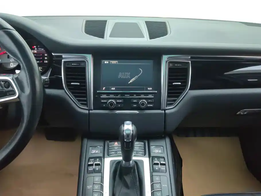 Porsche Macan 2016 Macan S 3.0T фото 13