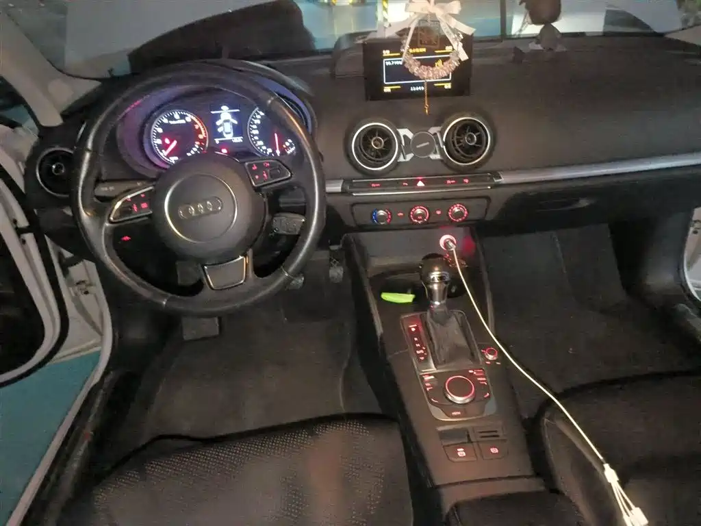 Audi A3 2016 Limousine 35 TFSI Leadership фото 13