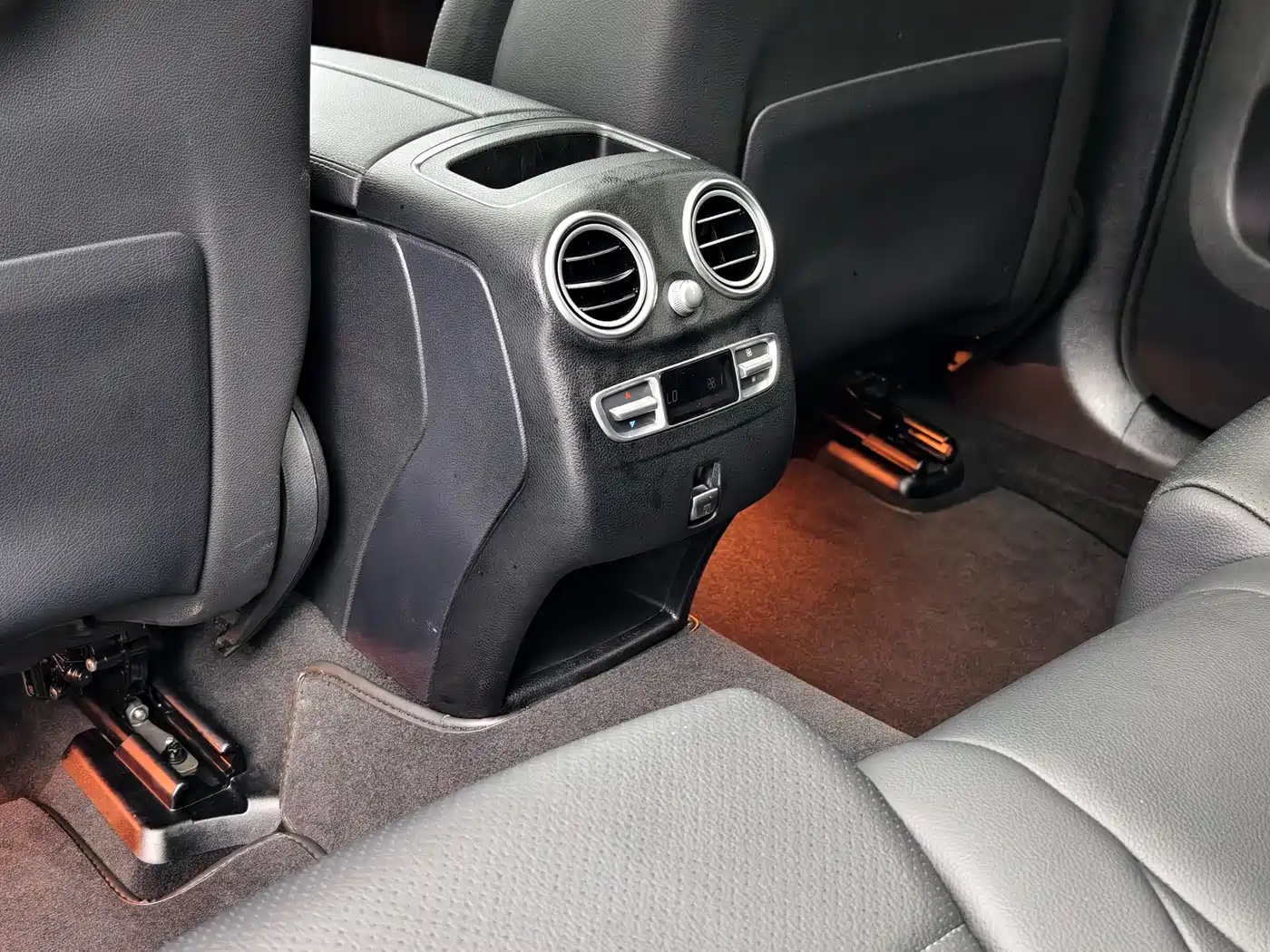 Mercedes-Benz GLC 2022 GLC 300 L 4MATIC Dynamic Collector's Edition фото 16