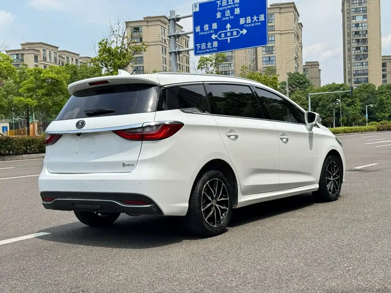 BYD Song MAX 2017 1.5T Auto Smart Connect Premium 7-seater фото 4
