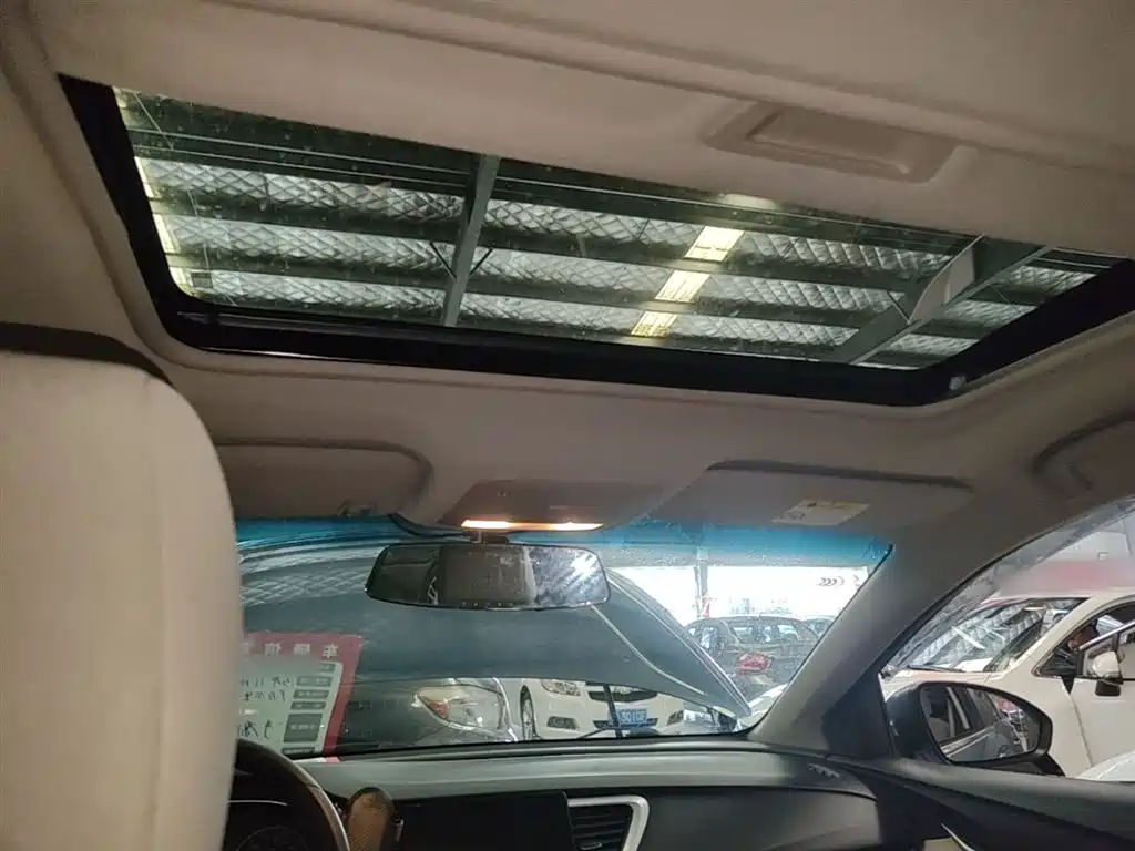 Buick Excelle 2015 15N Automatic Elite фото 18