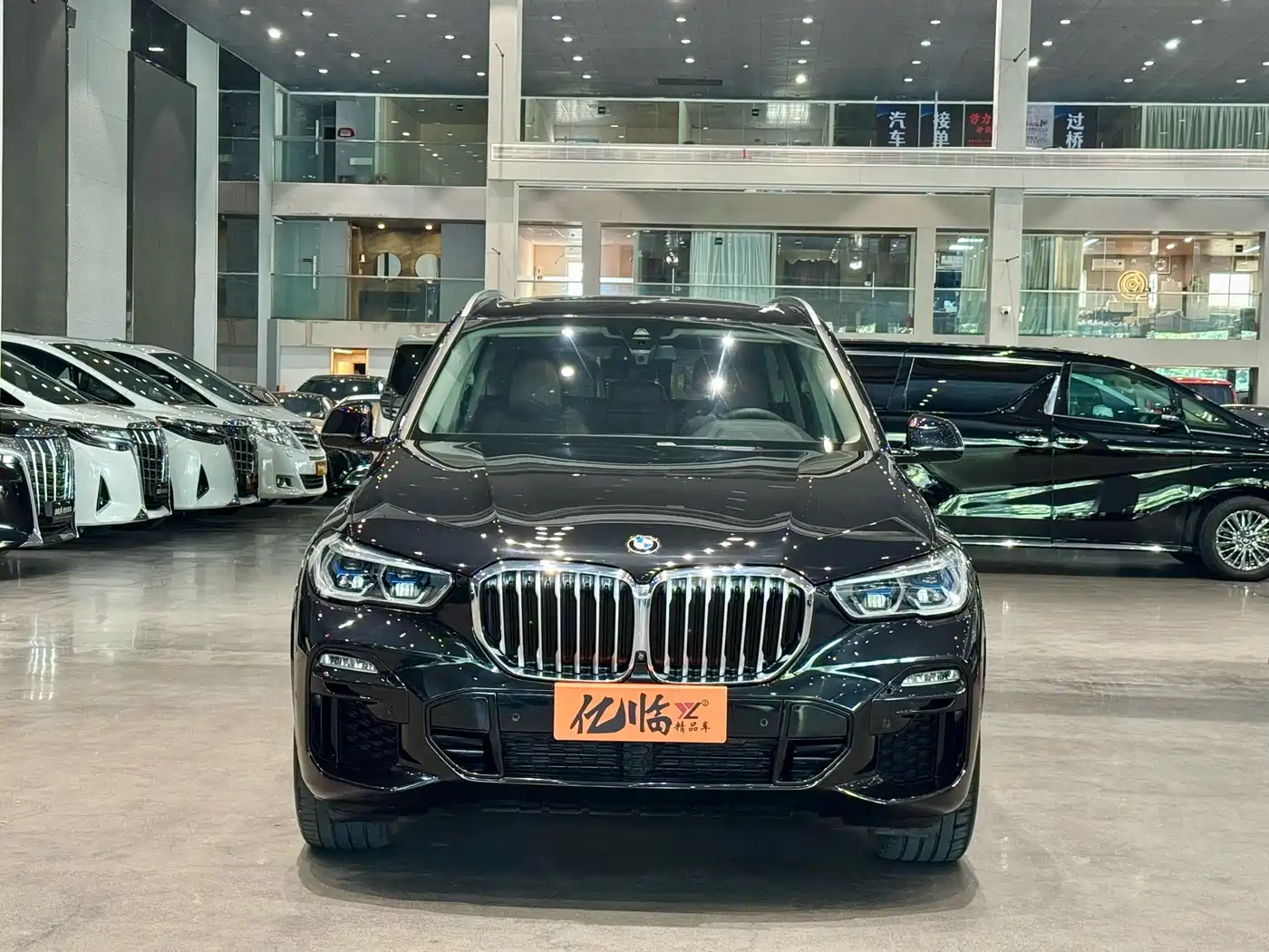 BMW X5 (Import) 2021 xDrive40i M Sport Package фото 2