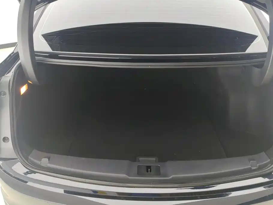 Hongqi E-QM5 2025 2025 Model 500km Travel Edition