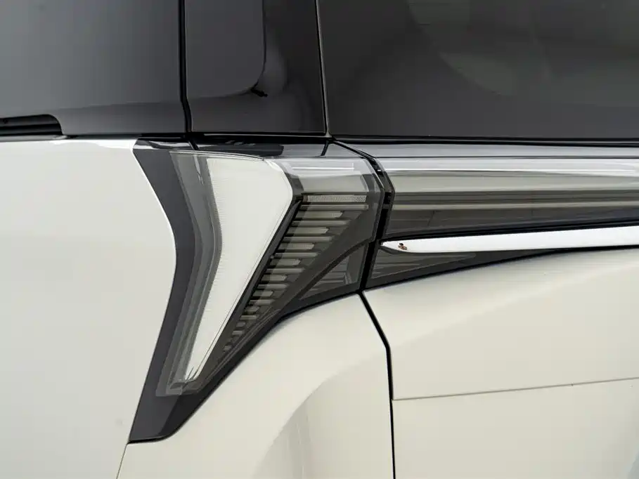 BUICK GL8 NEW ENERGY