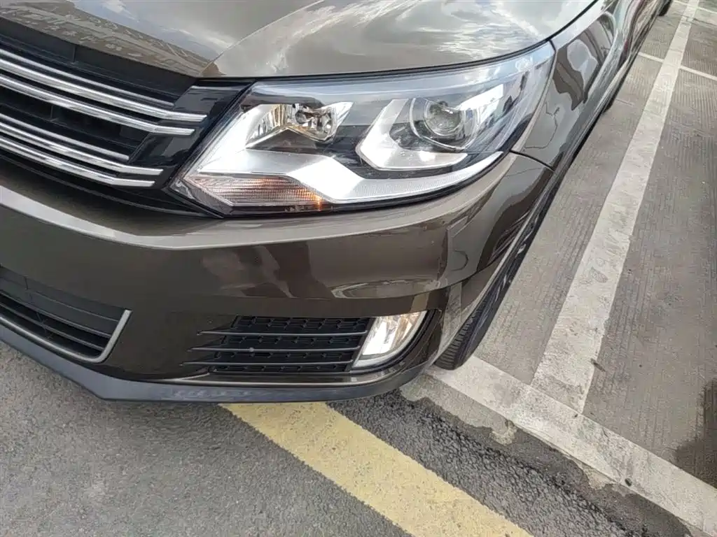 Volkswagen Tiguan 2015 1.8TSI Automatic 2WD Highline фото 24