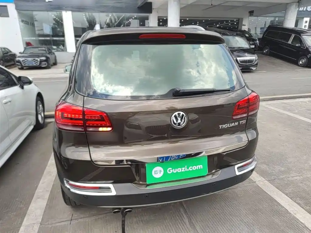 Volkswagen Tiguan 2015 1.8TSI Automatic 2WD Highline фото 6