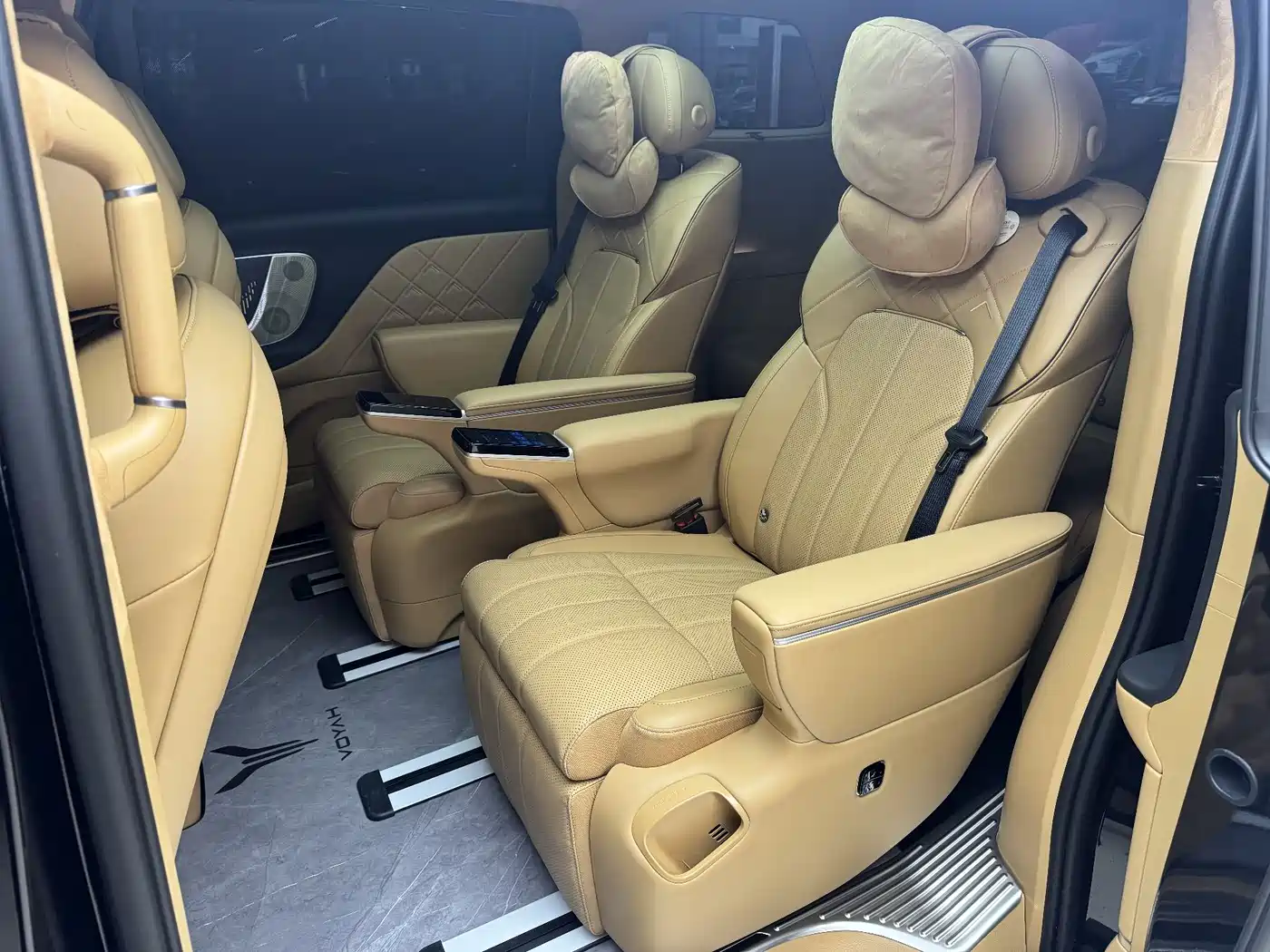 Voyah Auto Voyah Dreamer 2025 Model PHEV Basic Version фото 13