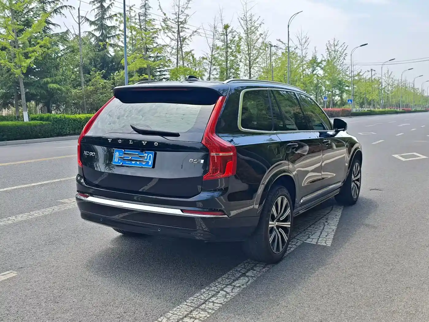 VOLVO XC90