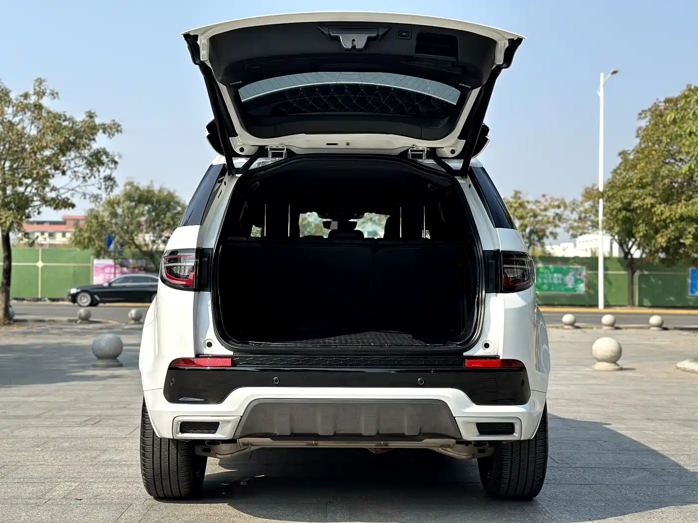 Land Rover Discovery Sport 2023 249PS R-Dynamic S Performance Version фото 23