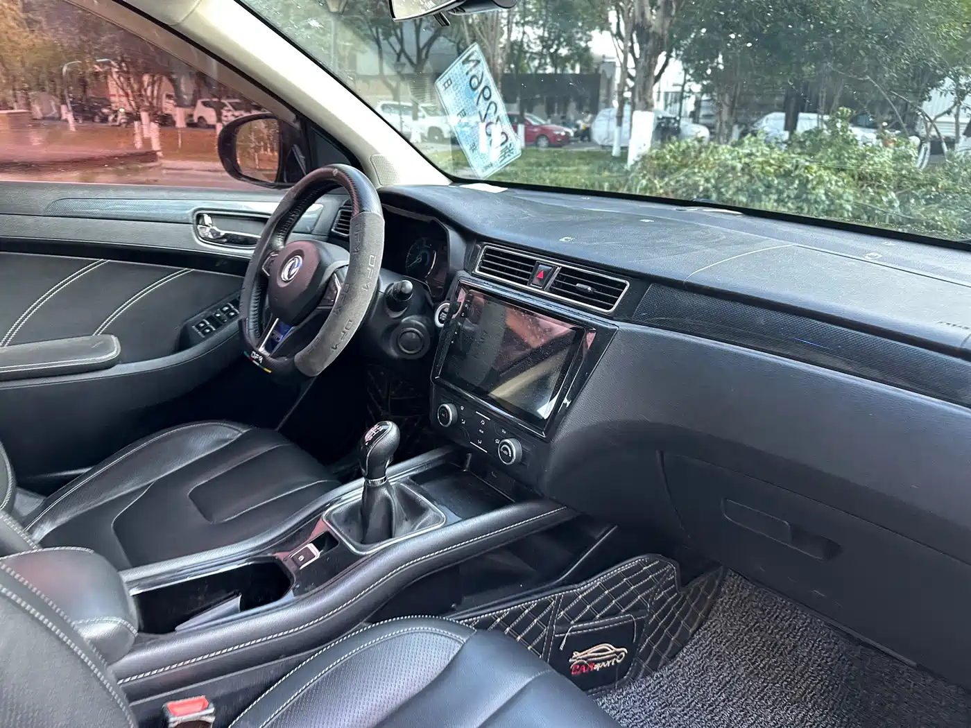 Dongfeng Fengguang Fengguang 580 2016 2016 Model 1.5T Manual Comfort Version