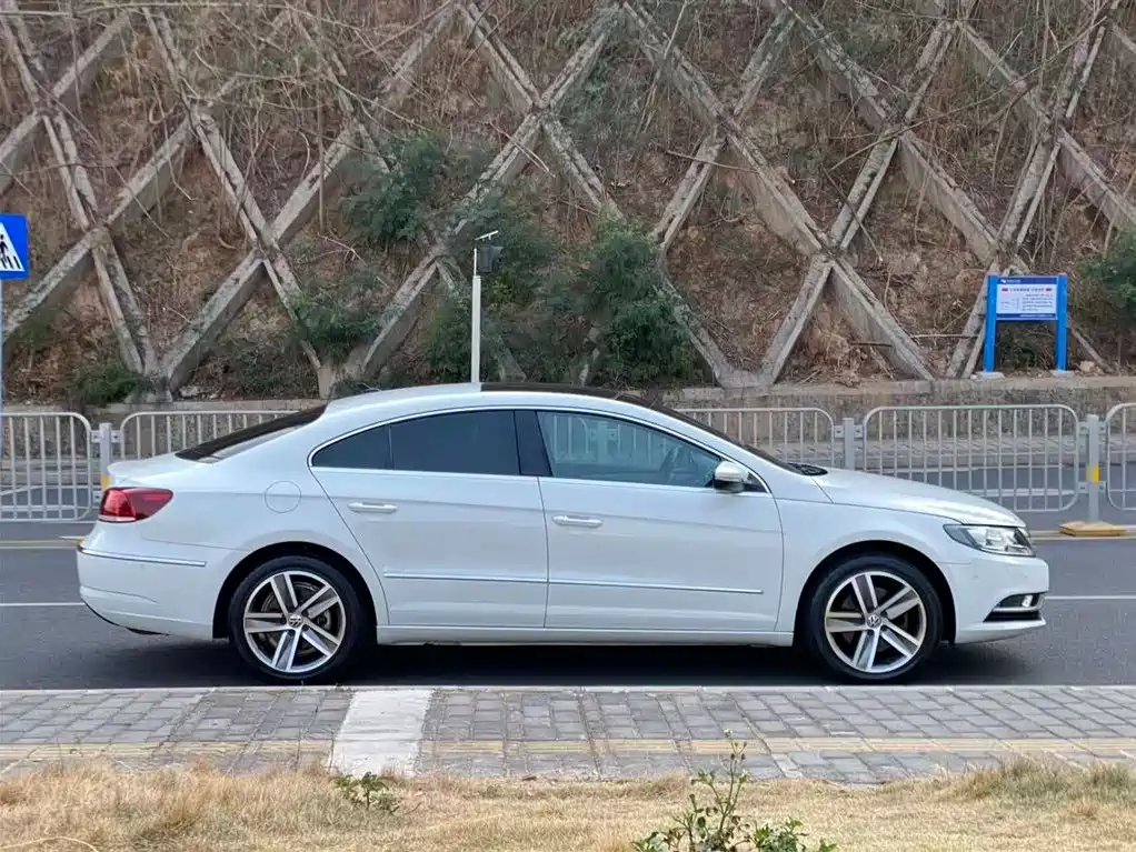 Volkswagen FAW-Volkswagen CC 2015 1.8TSI Luxury фото 19