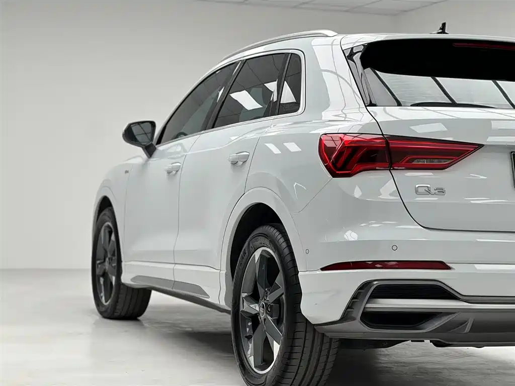 Audi Q3 2022 35 TFSI Fashion Dynamic фото 9