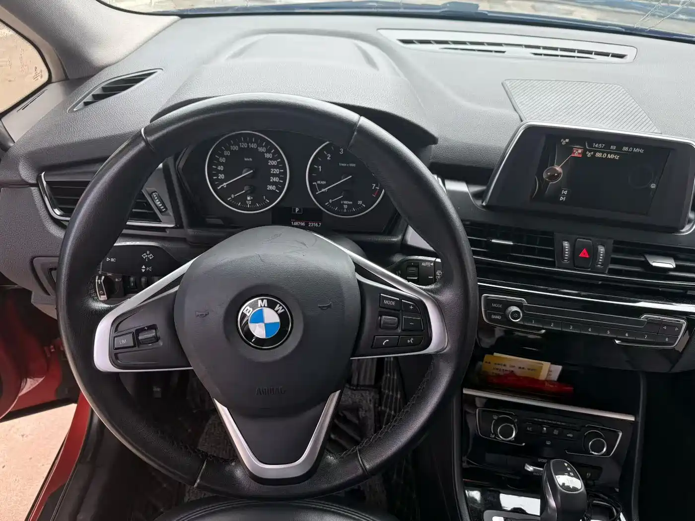 BMW 2 Series Touring 2016 218i Fashion Model фото 8