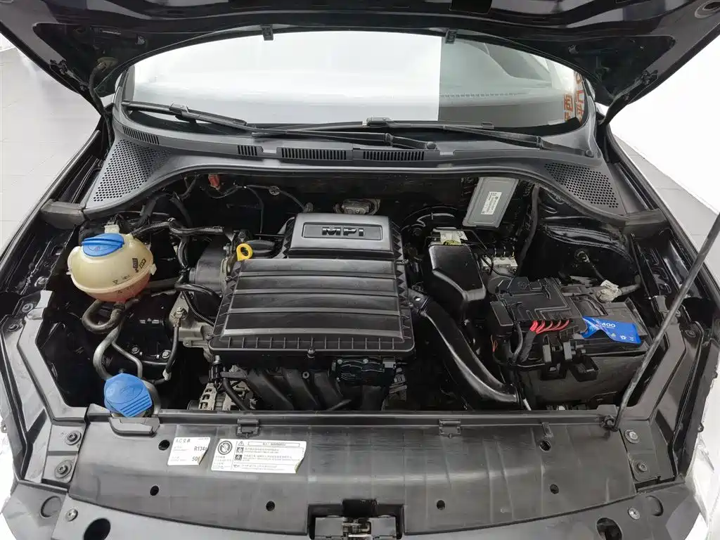 Volkswagen Santana 2015 1.6L Manual Comfort Edition фото 6