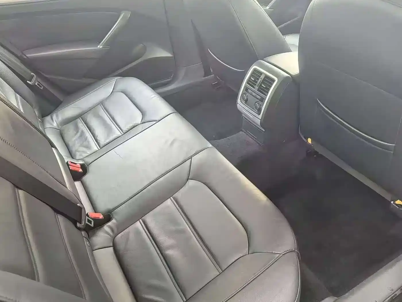 Volkswagen Passat 2013 1.8TSI DSG Zunrong фото 4