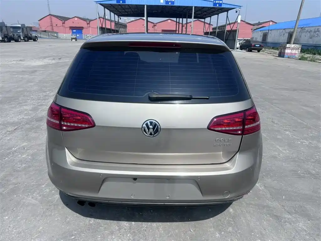 Volkswagen Golf 2016 230TSI Automatic Luxury фото 12