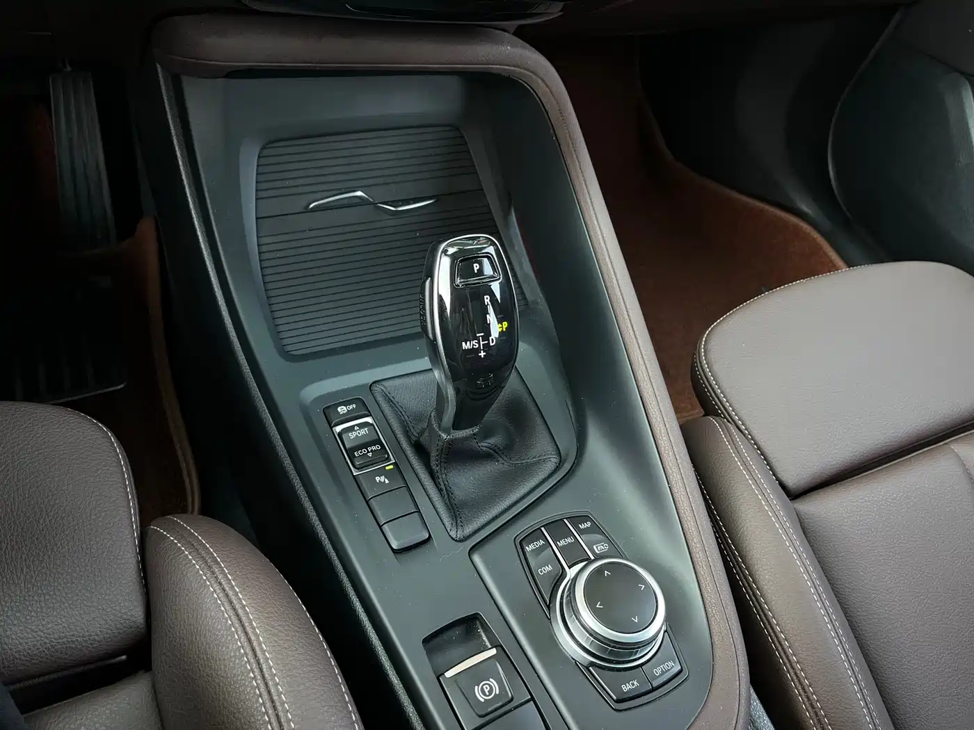 BMW X1 2022 sDrive25Li Leading фото 17