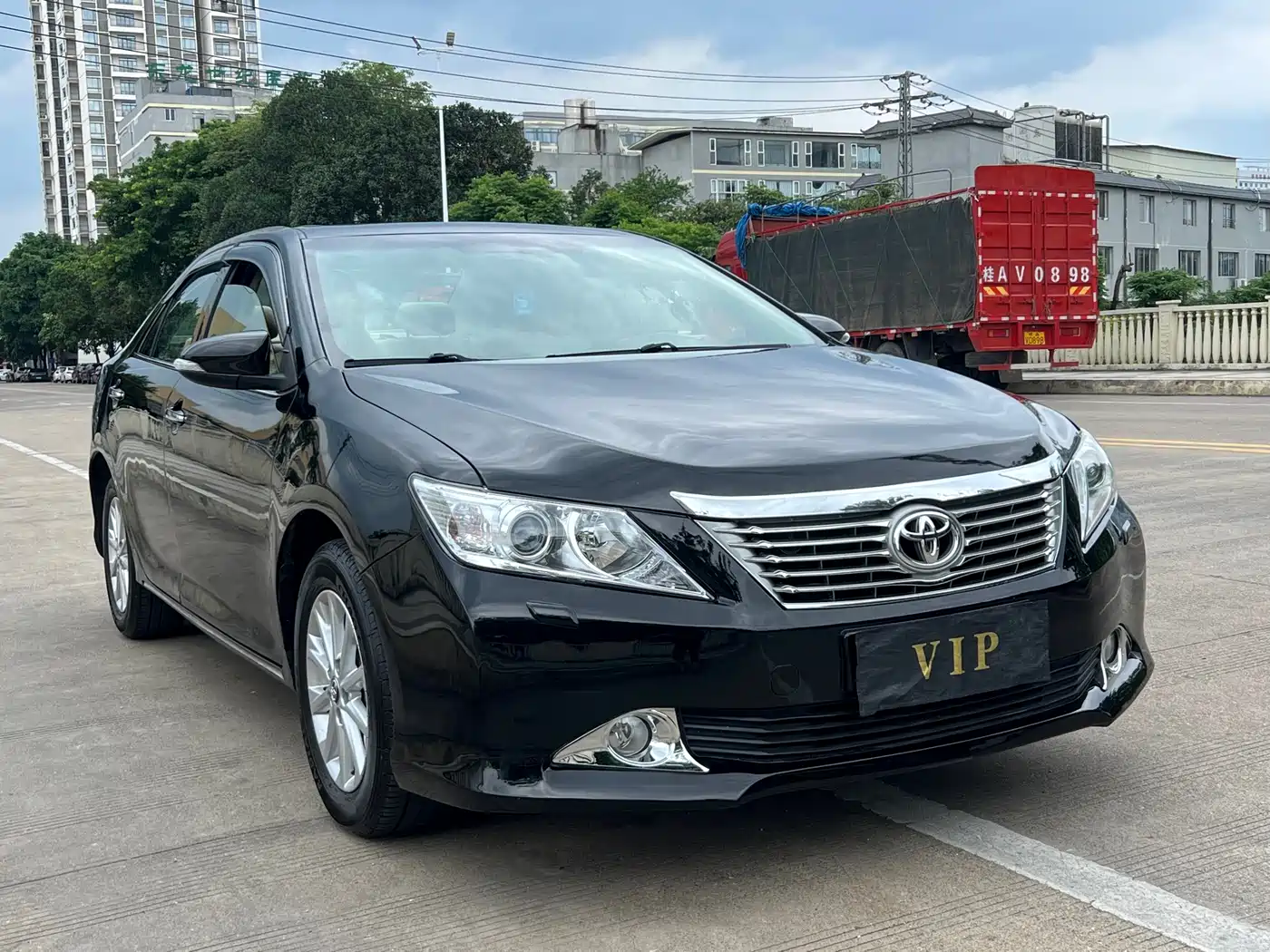 Toyota Camry 2011 200G Luxury Anniversary Edition фото 2