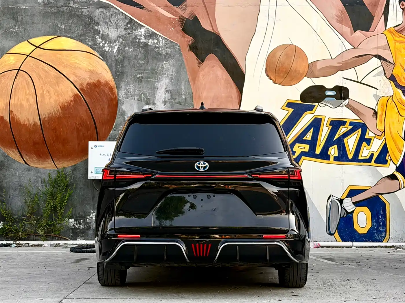 Toyota Sienna 2021 2.5L Hybrid Luxury Edition фото 5