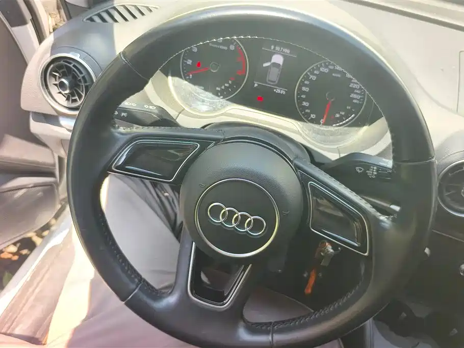 Audi A3 2017 Sportback 35 TFSI Progressive фото 14