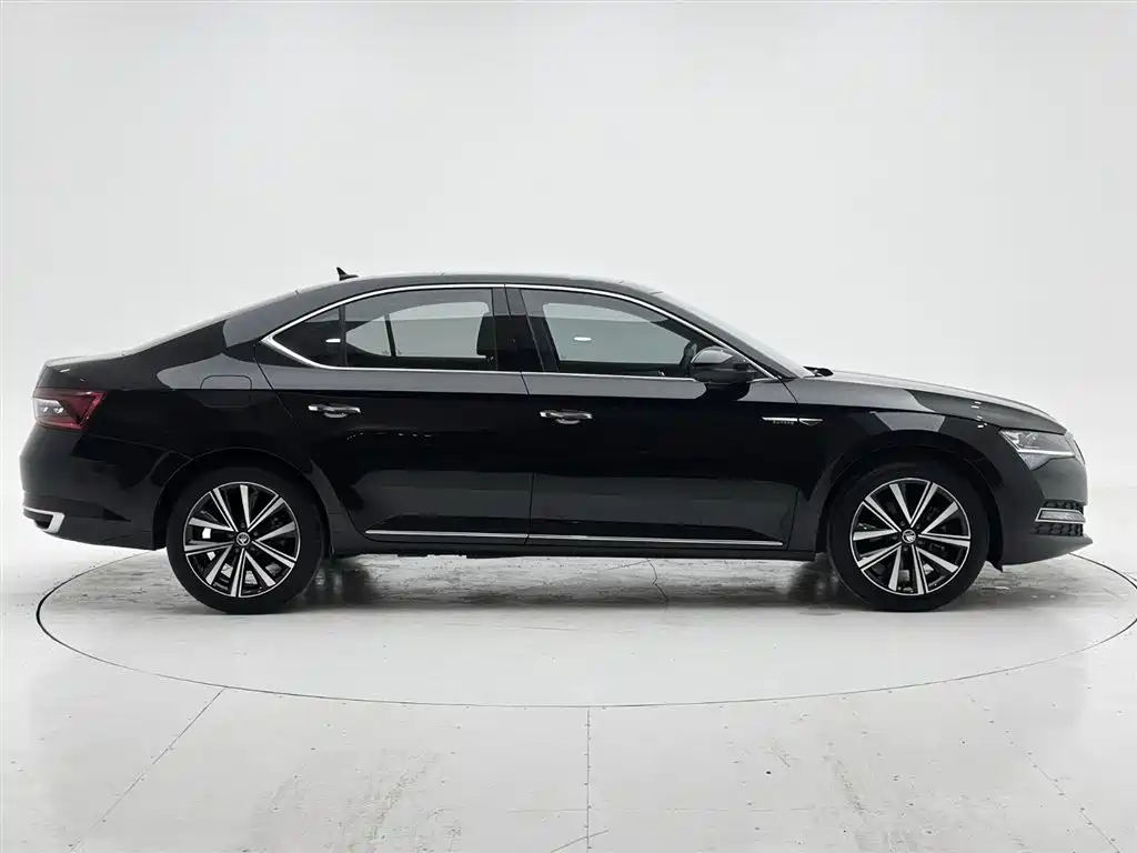 Škoda Superb 2023 Facelift TSI280 DSG Premium Edition фото 9