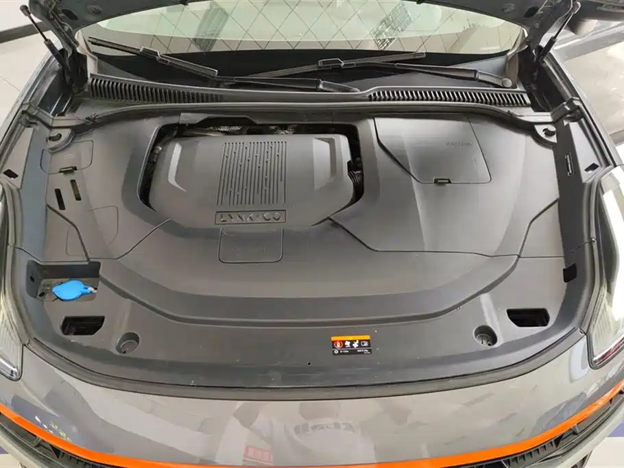 Lynk & Co 06 2020 1.5T Halo фото 10