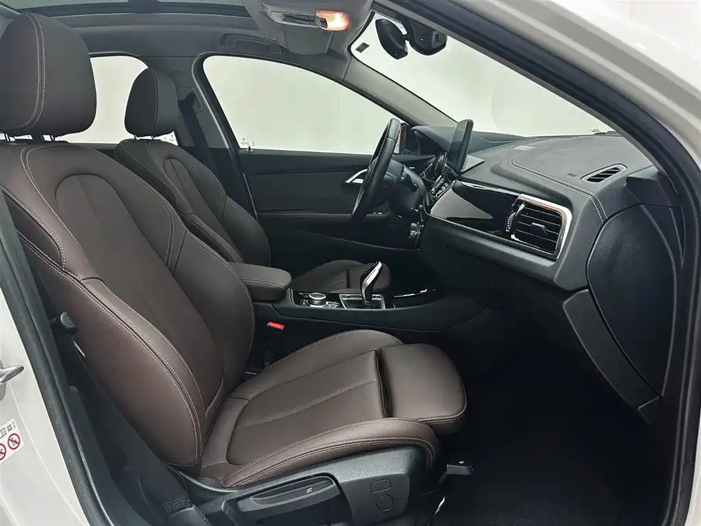 BMW 1 Series 2021 Facelift 120i M Sport Shadow Edition фото 21