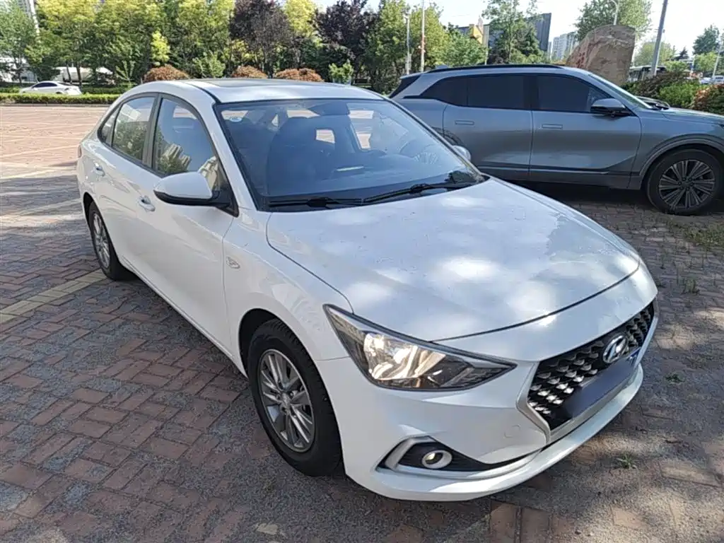 Hyundai Elantra 2017 1.6L Automatic Joy Value GLS фото 4
