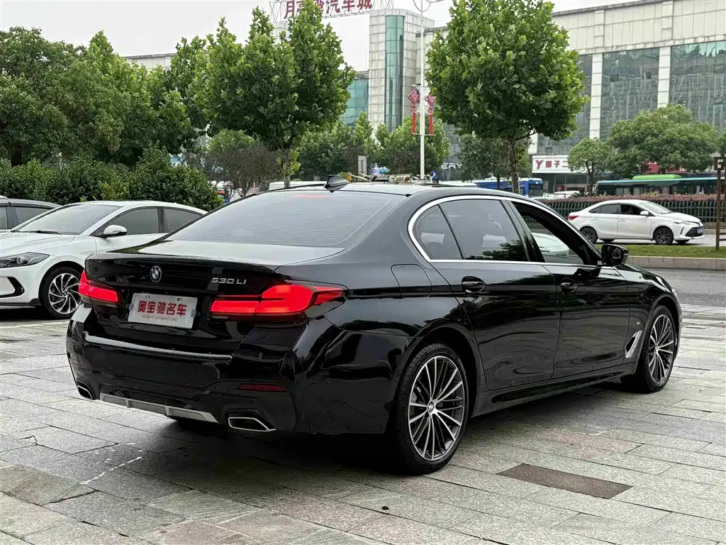 BMW 5 Series 2022 Model Second Facelift 530Li Leading M Sport Package фото 11