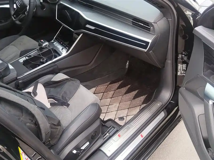 Audi A6L 2024 45 TFSI quattro Premium Dynamic фото 8