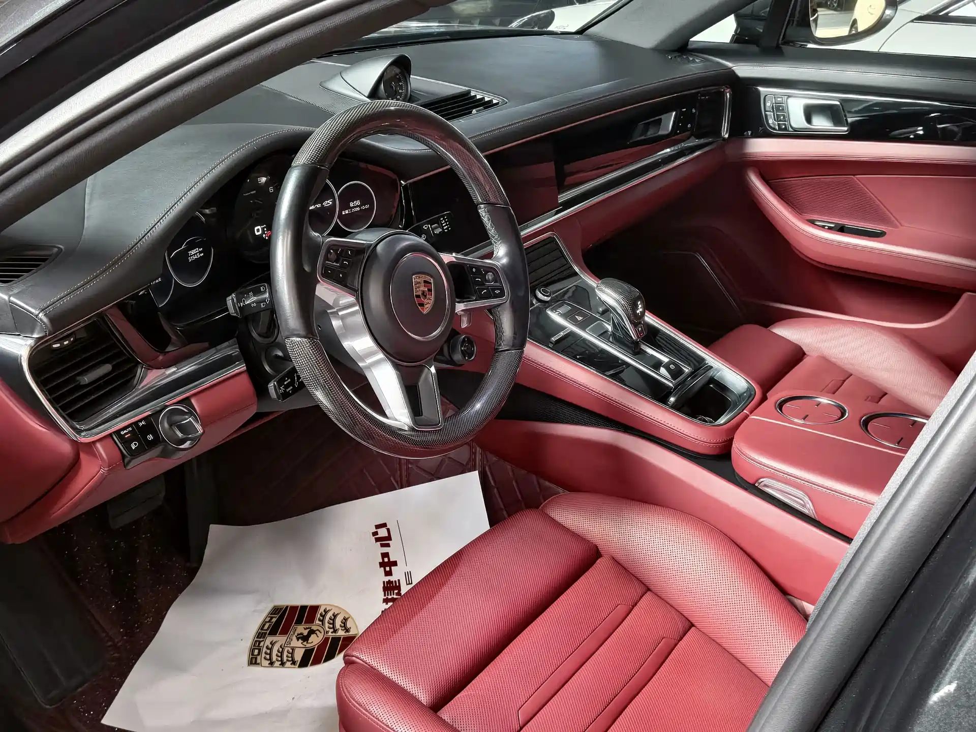 Photo 4 - Porsche Panamera