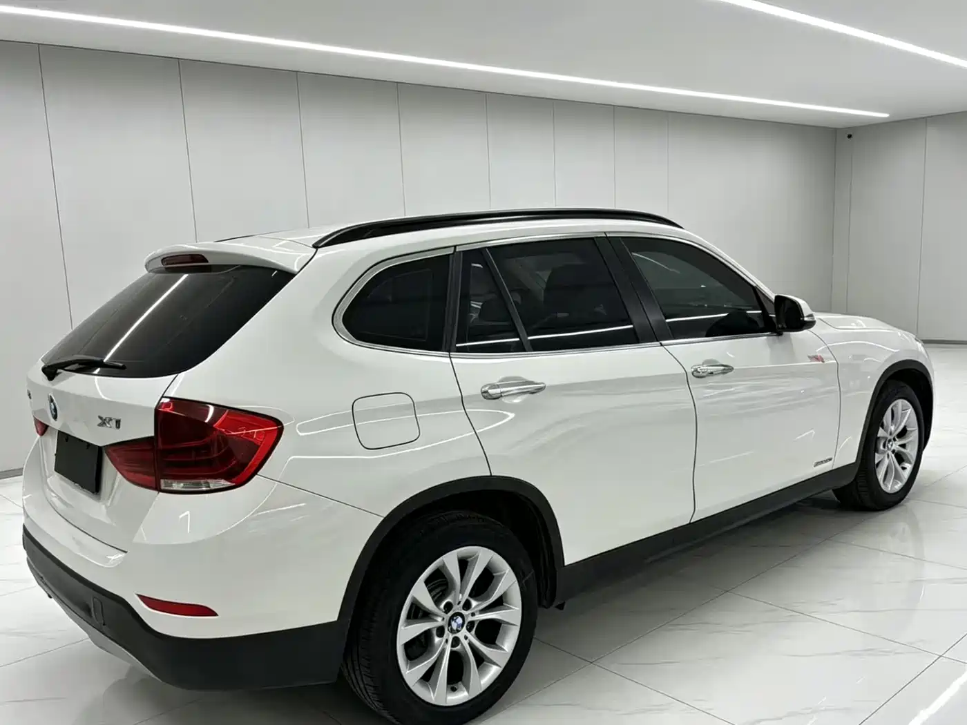 BMW X1 2014 sDrive18i Fashion Edition фото 8