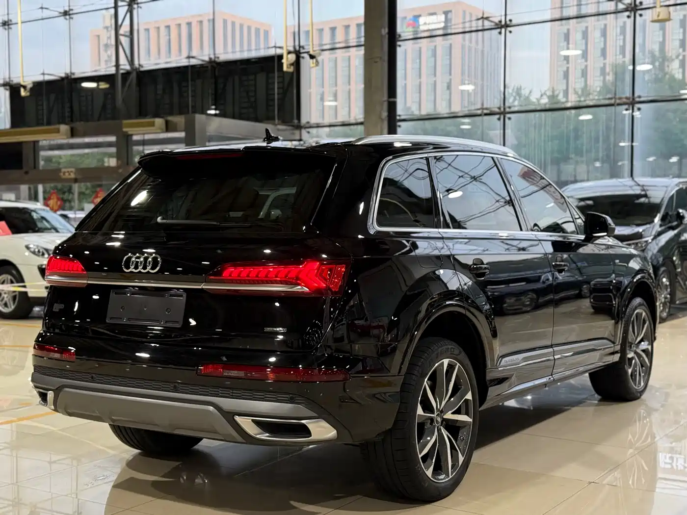 Audi Q7 2023 55 TFSI quattro S line Sport фото 24
