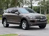 Фото 3 - Volkswagen Touareg