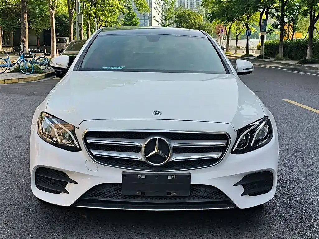 Mercedes-Benz E-Class 2016 E 200 L Sport Type фото 4