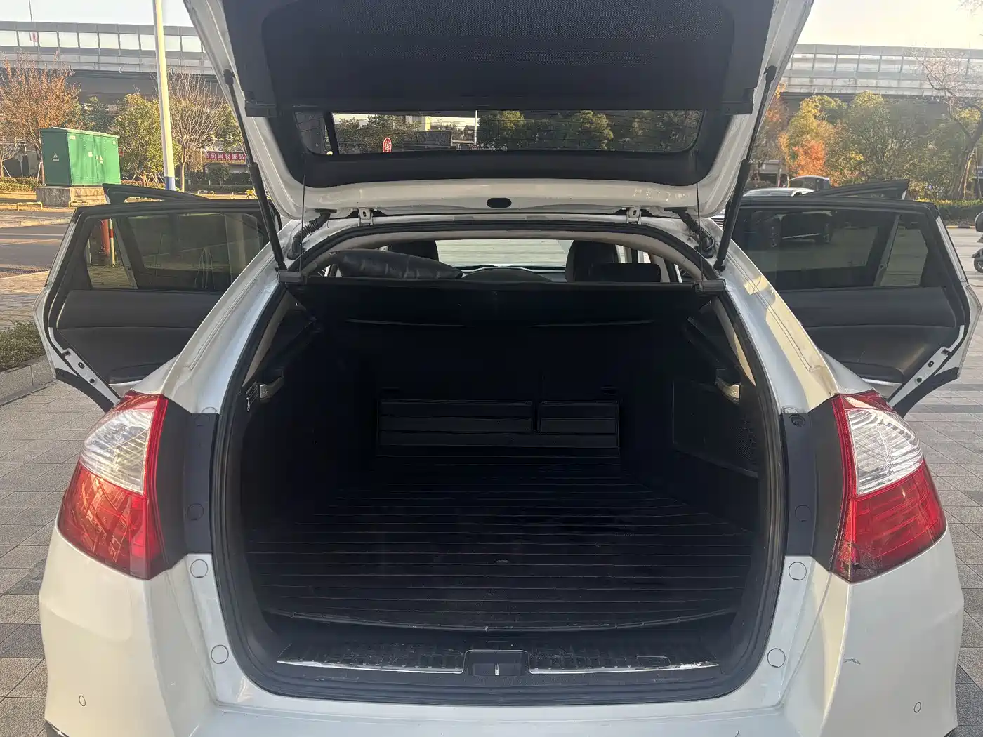 Honda Crosstour 2016 2.4L Luxury Navigation Edition фото 13