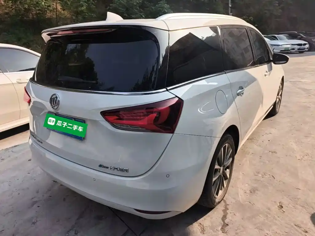 Buick GL6 2022 2021 323T Mild Hybrid Connected Luxury