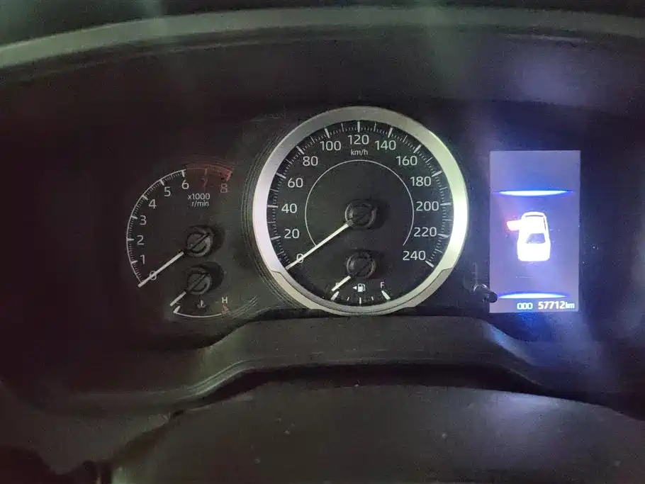 Toyota Corolla 2019 1.2T S-CVT GL-i Elite Edition фото 14