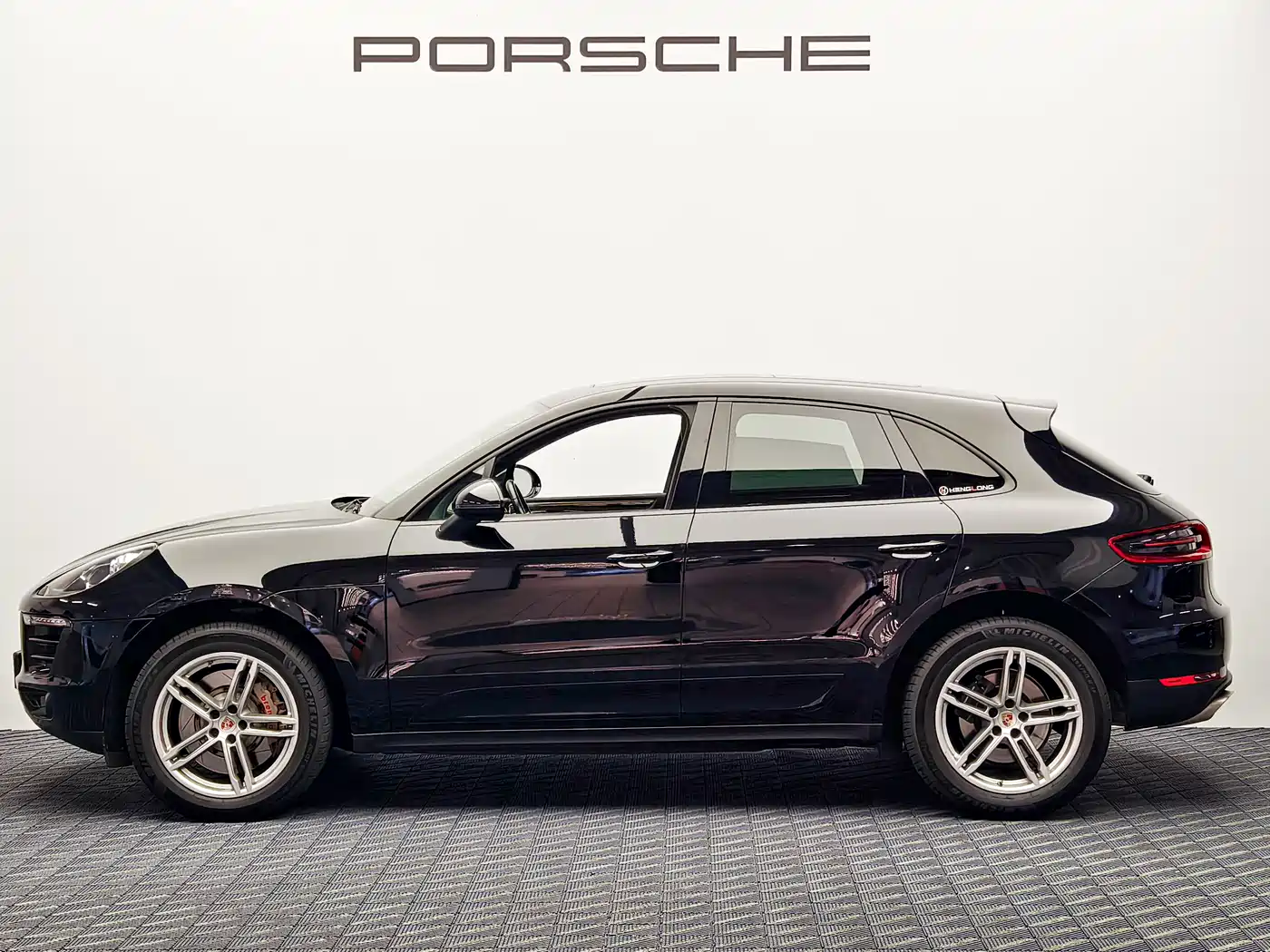 Porsche Macan 2018 Macan 2.0T фото 4