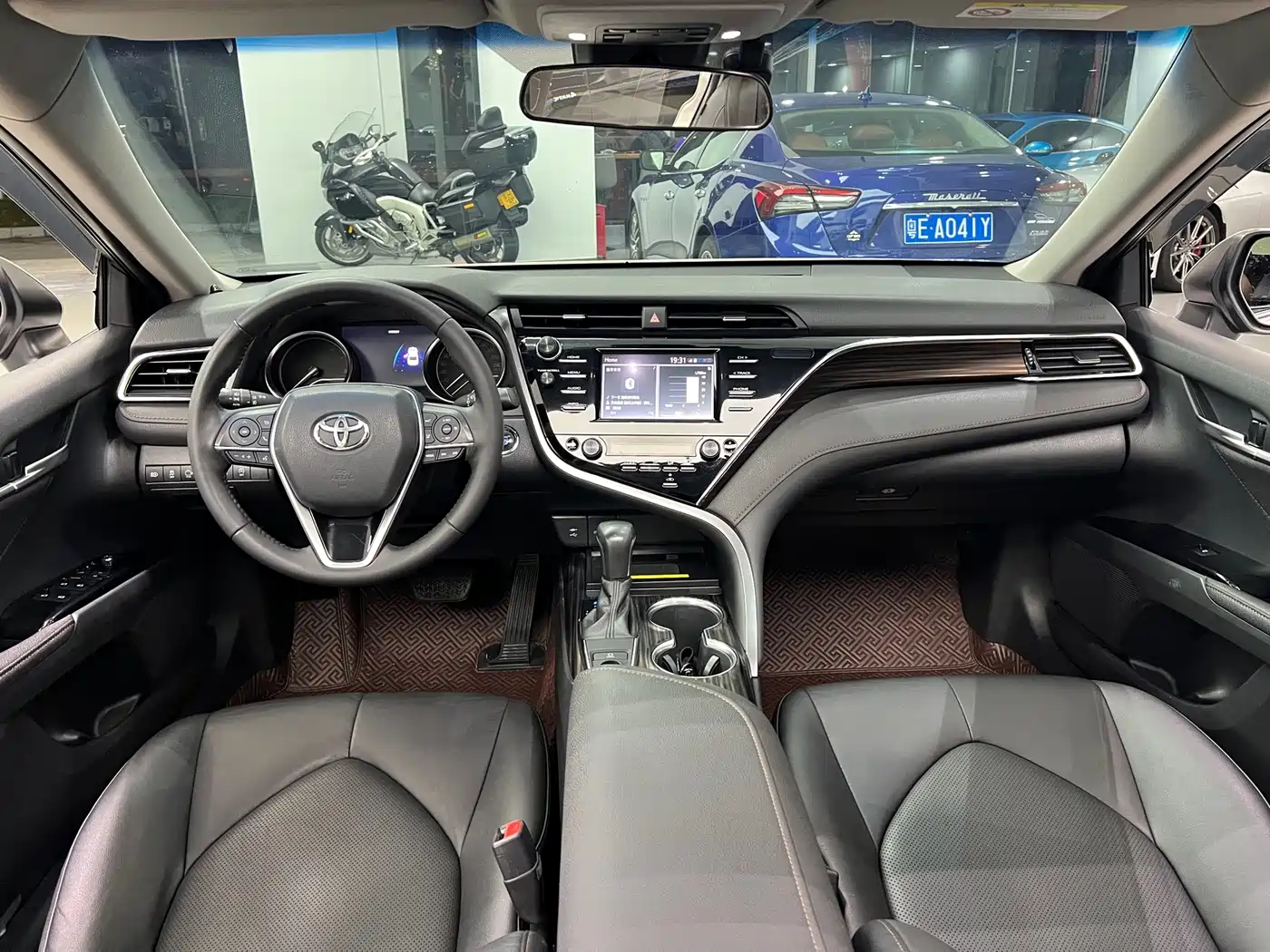 Toyota Camry 2018 2.0G Luxury Edition фото 9