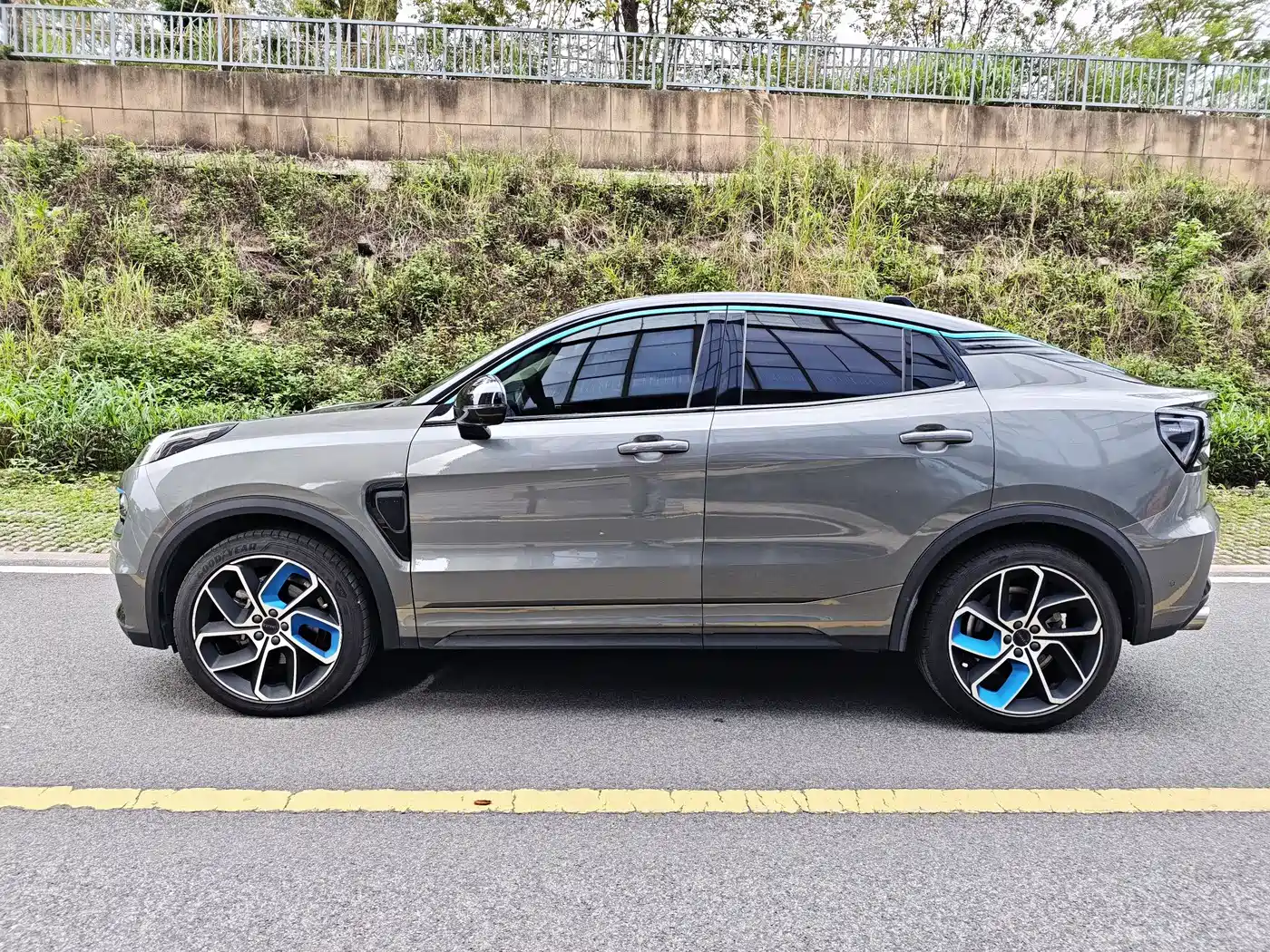Lynk & Co 05 2020 2.0TD 2WD Shine Halo фото 3