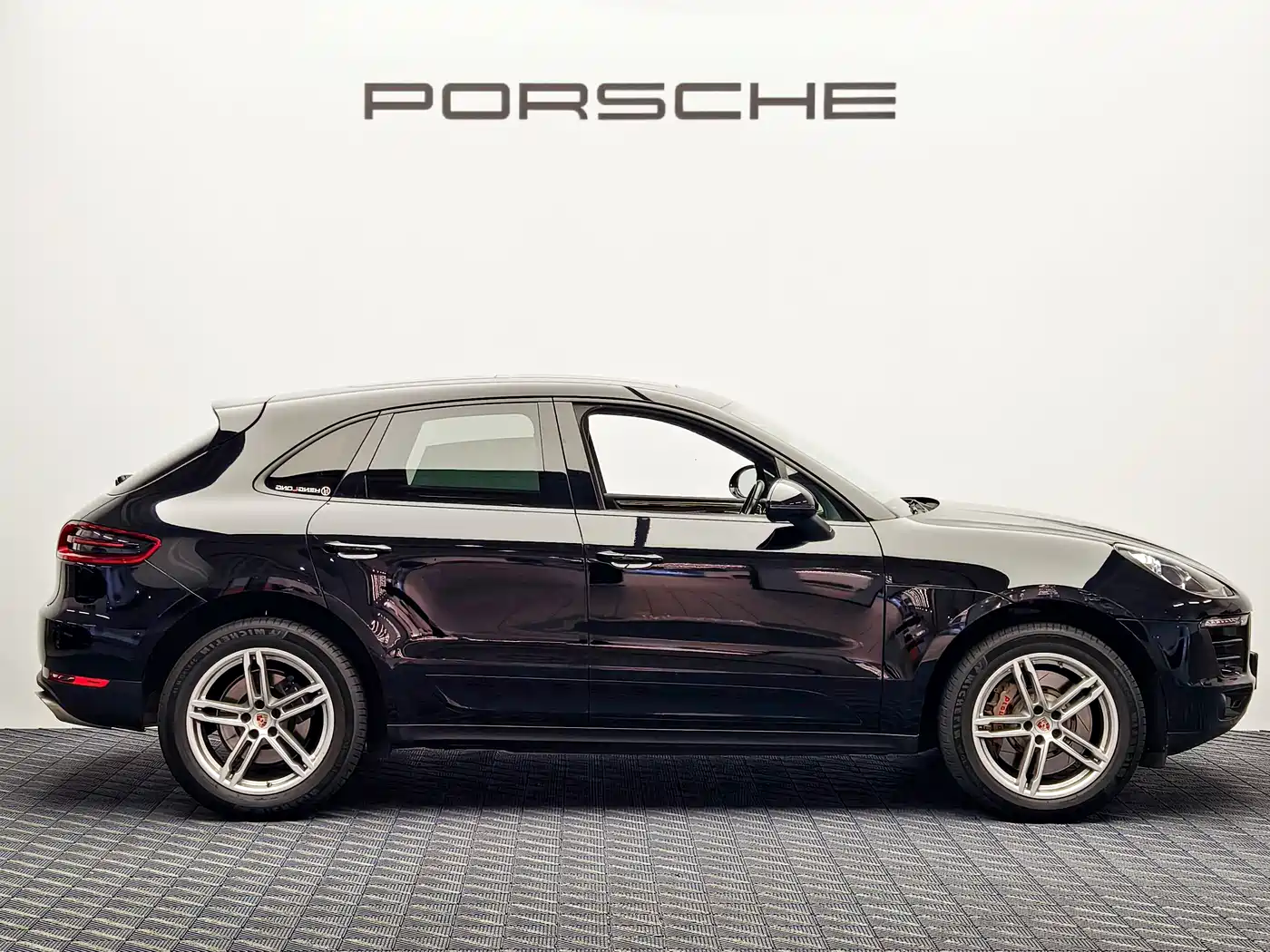 Porsche Macan 2018 Macan 2.0T фото 6