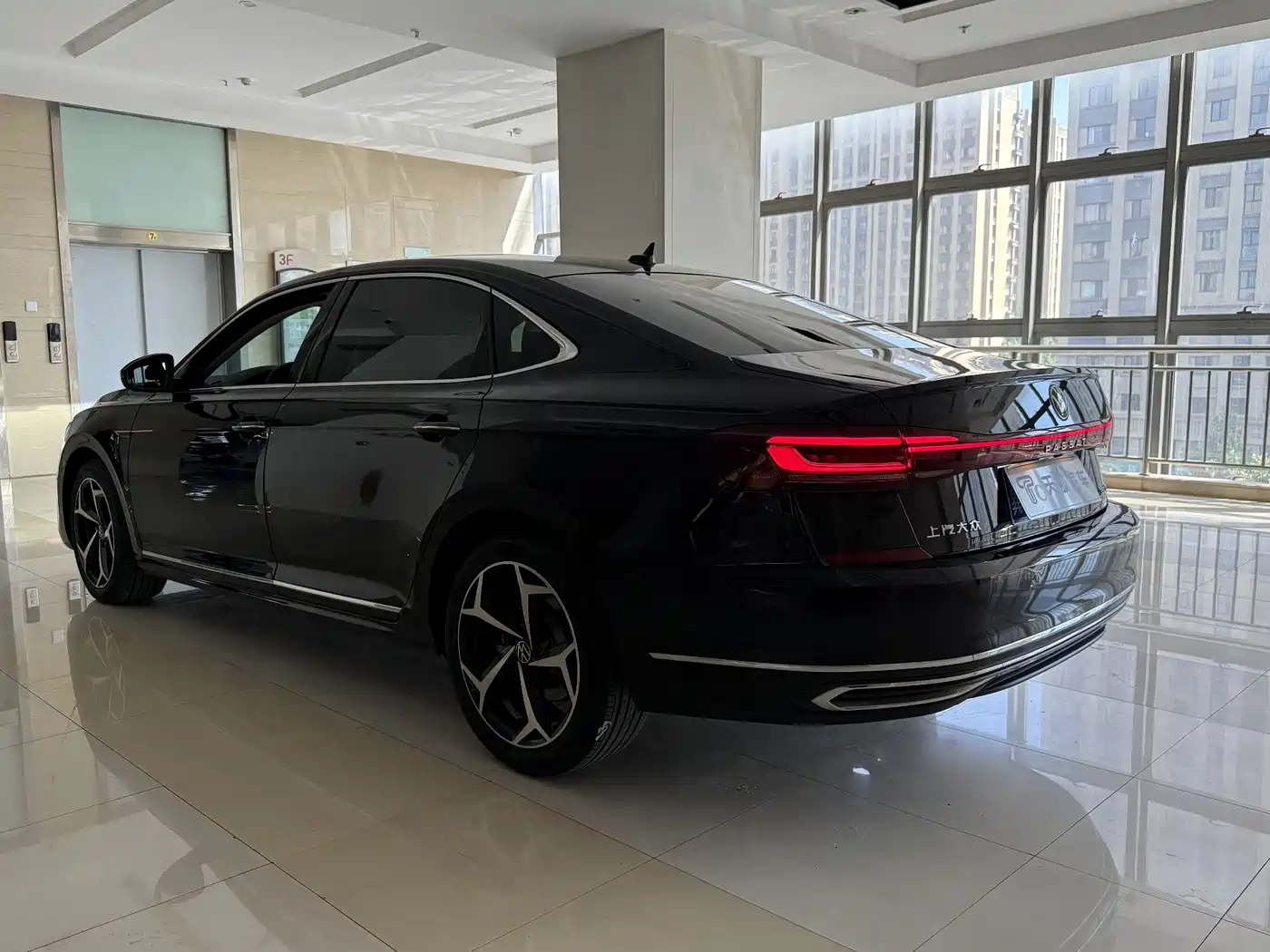 Volkswagen Passat 2024 380TSI Dragon Glory Edition фото 17