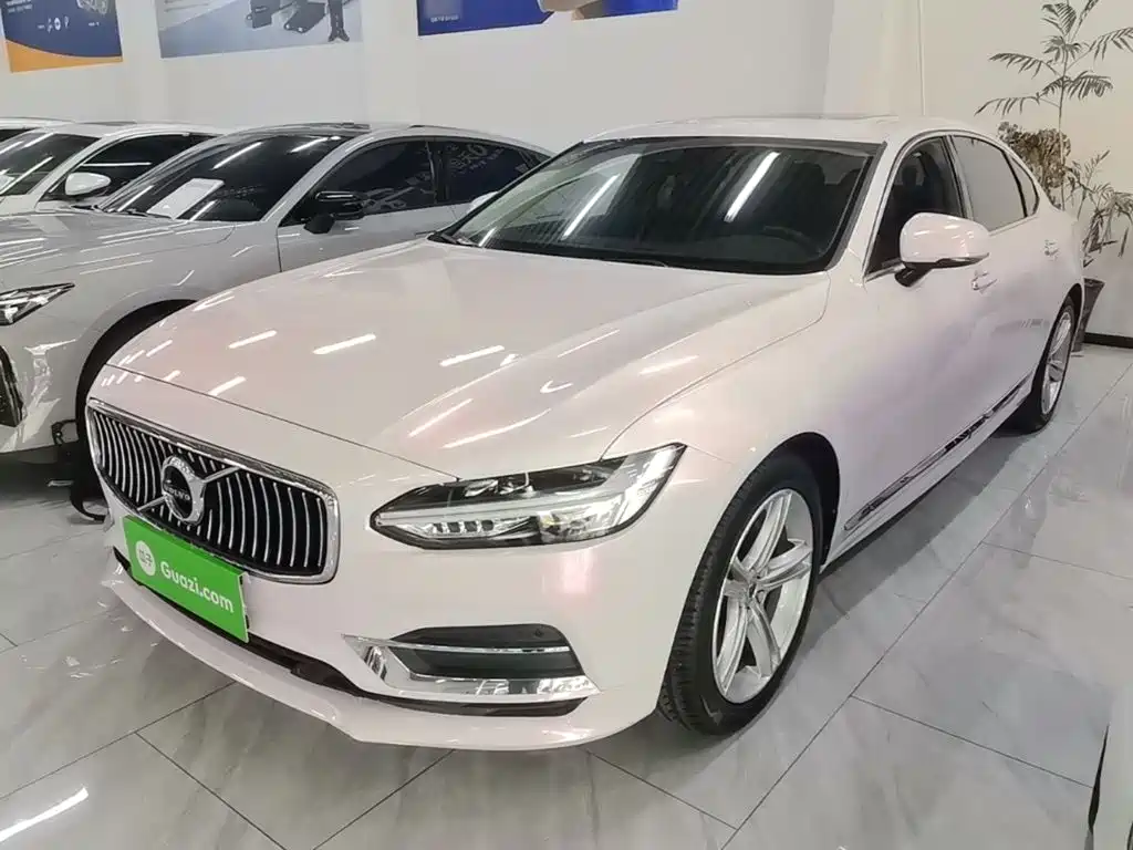 Photo 1 - Volvo S90